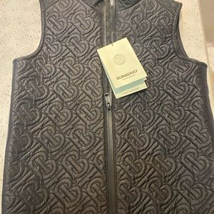 BURBERRY New w/tags BOYS VEST !!